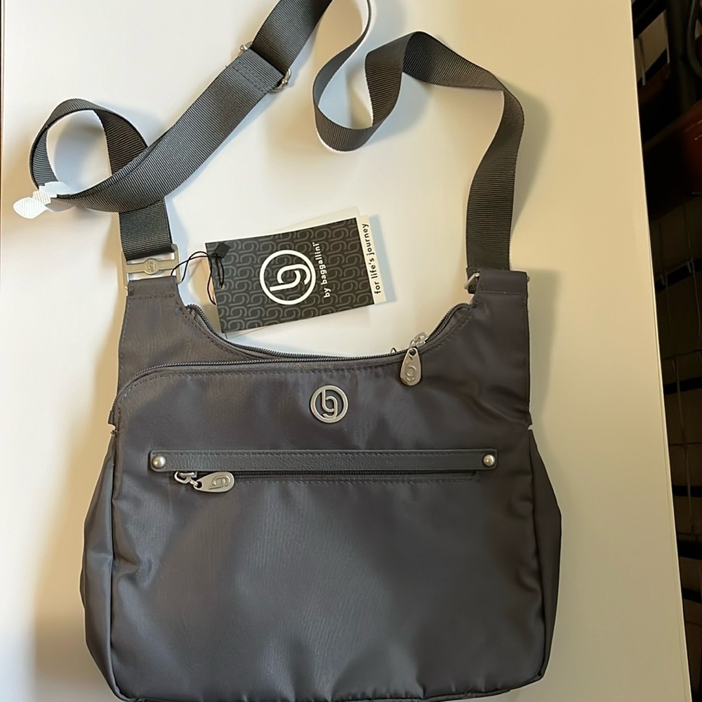 NWT Grey Baggallini Purse || Baggallini